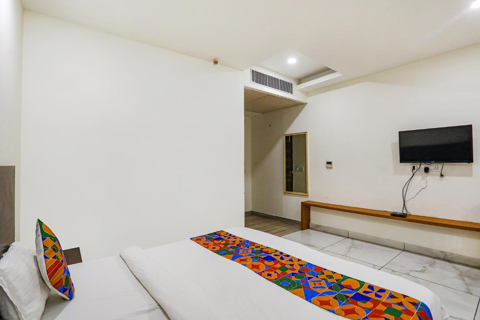 Fabhotel Kinsfolk Ghaziabad Extérieur photo
