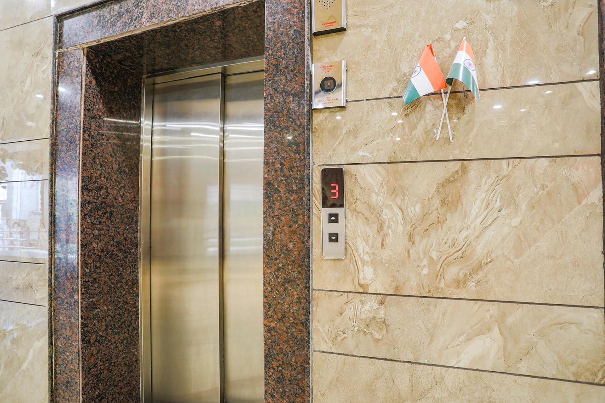 Fabhotel Kinsfolk Ghaziabad Extérieur photo