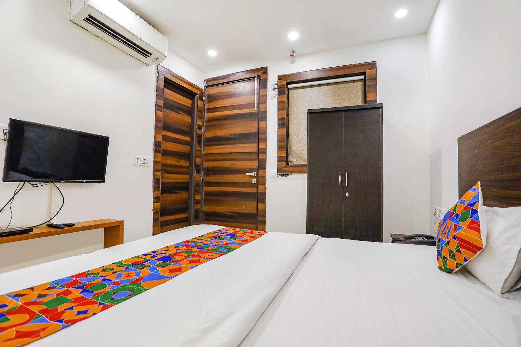 Fabhotel Kinsfolk Ghaziabad Extérieur photo