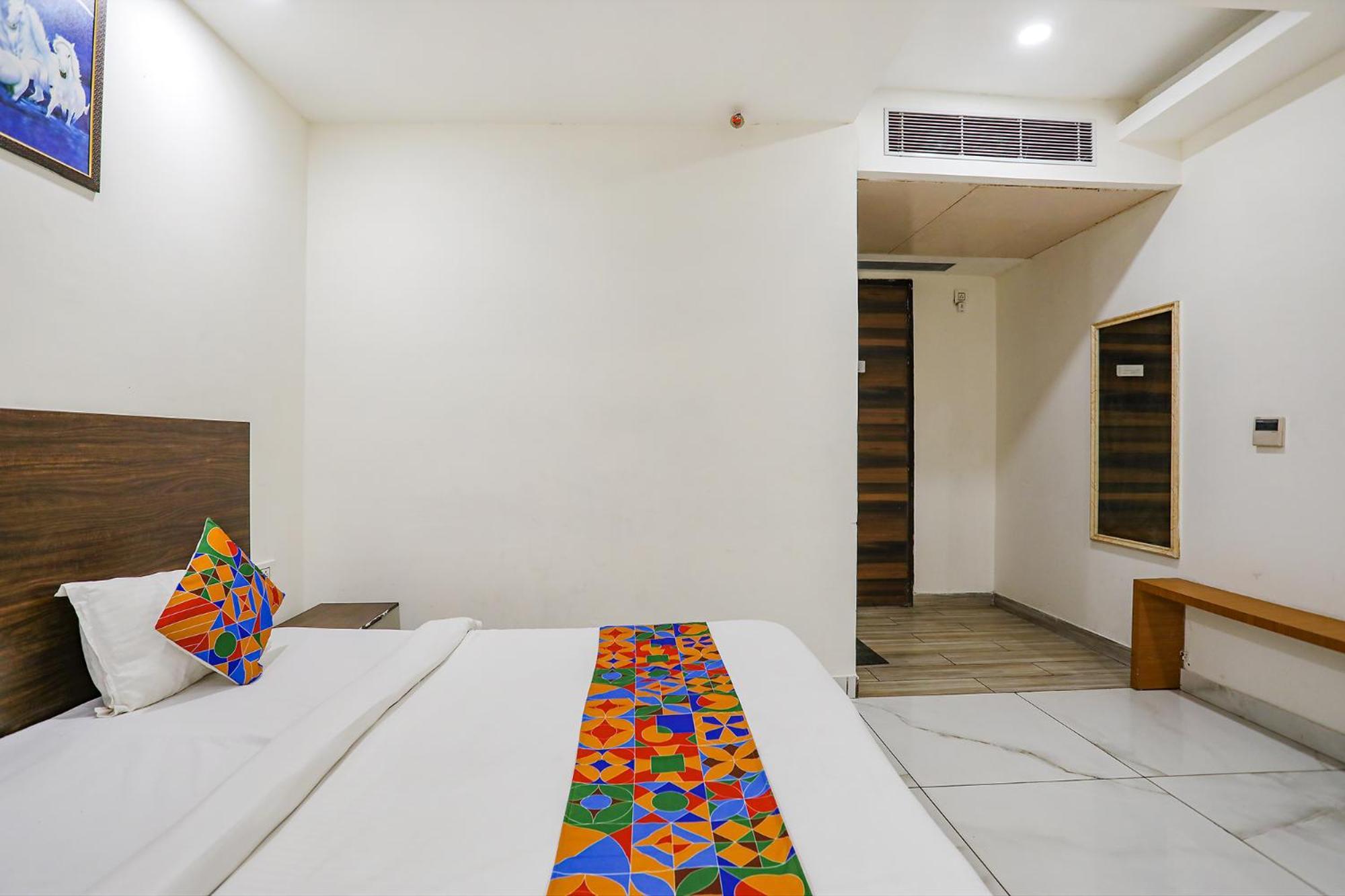 Fabhotel Kinsfolk Ghaziabad Extérieur photo